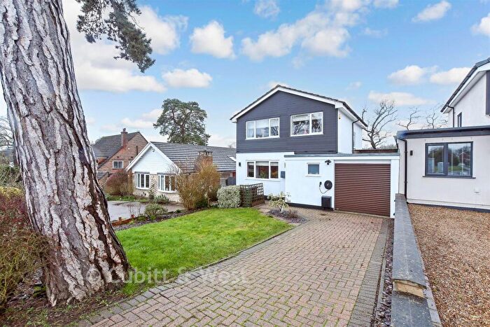 3 Bedroom Detached House For Sale In Park Road, Redhill, Surrey, RH1