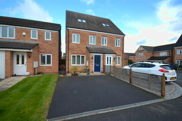 3 Bedroom Semi-Detached House To Rent In Gadwall Croft, Newcastle-Under-Lyme, ST5