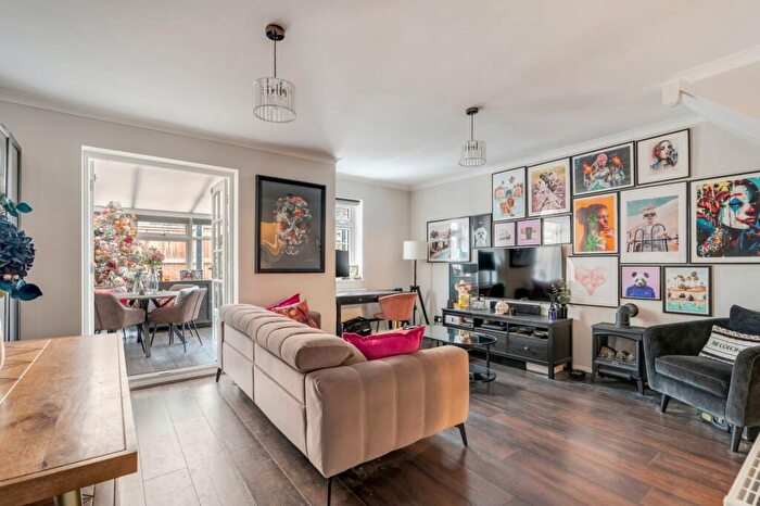 3 Bedroom End Of Terrace House For Sale In Mulgrave Road, Sutton, SM2