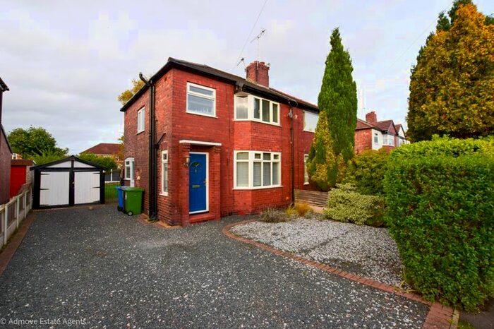 3 Bedroom Semi-Detached House To Rent In Beech Avenue, Thelwall, WA4