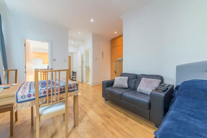 Studio To Rent In Whitehouse Apartments, Belvedere Road, Southbank, London, SE1