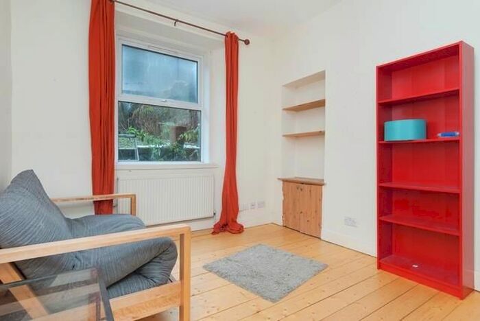 1 Bedroom Flat To Rent In Morrison Street, Edinburgh, EH3