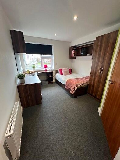 8 Bedroom Flat To Rent In Flat, Plymbridge Lane, Derriford, Plymouth, PL6