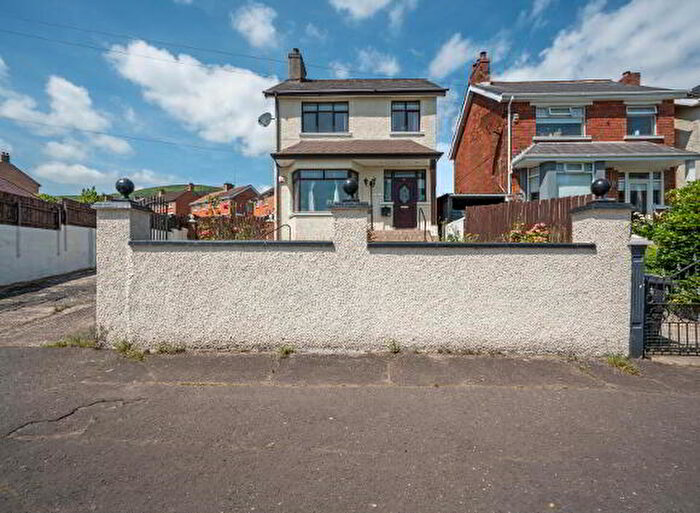 3 Bedroom Detached House For Sale In West Circular Road, Belfast, BT13