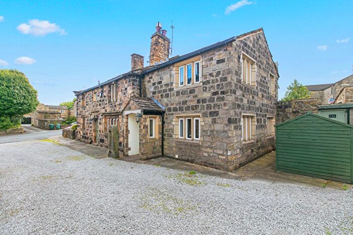 4 Bedroom Detached House For Sale In Station Road, Cullingworth, BD13