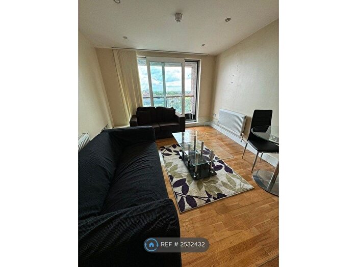 1 Bedroom Flat To Rent In Raphael House, Ilford, IG1