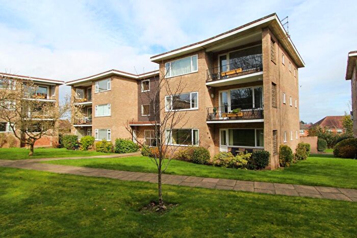 2 Bedroom Flat For Sale In Oundle Court, Vesey Close, Four Oaks, B74