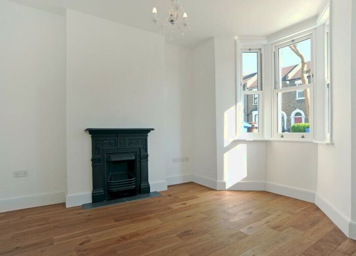 4 Bedroom Terraced House To Rent In Whateley Road, East Dulwich, London, SE22