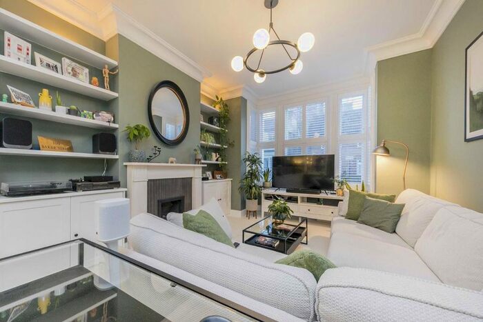 4 Bedroom Terraced House To Rent In Kay Road, London, SW9