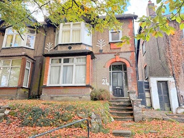 7 Bedroom Semi Detached House For Sale In London Road, South Luton, Luton, Bedfordshire, LU1