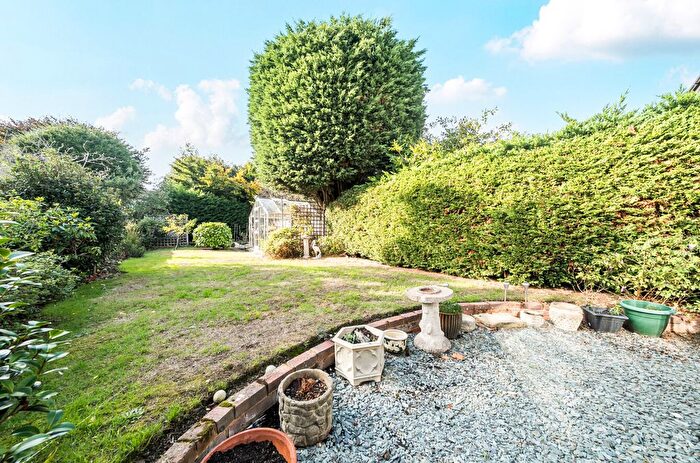 2 Bedroom End Of Terrace House For Sale In Cranbrook Close, Bromley, BR2