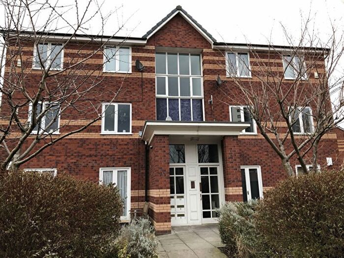 2 Bedroom Flat To Rent In Bedroom Apartment Calico Close, Salford, M3