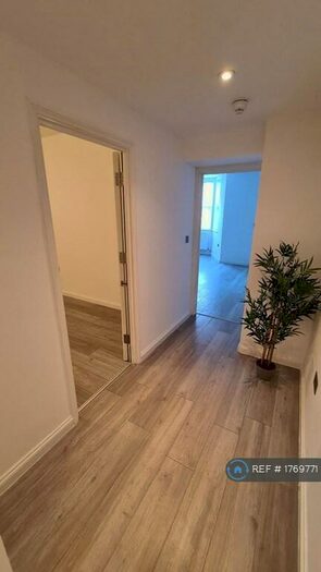 3 Bedroom Flat To Rent In Edgar Road, Cliftonville, Margate, CT9
