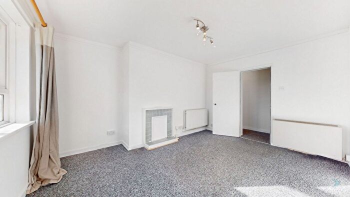 1 Bedroom Flat To Rent In Brigstock Road, Thorton Heath, CR7