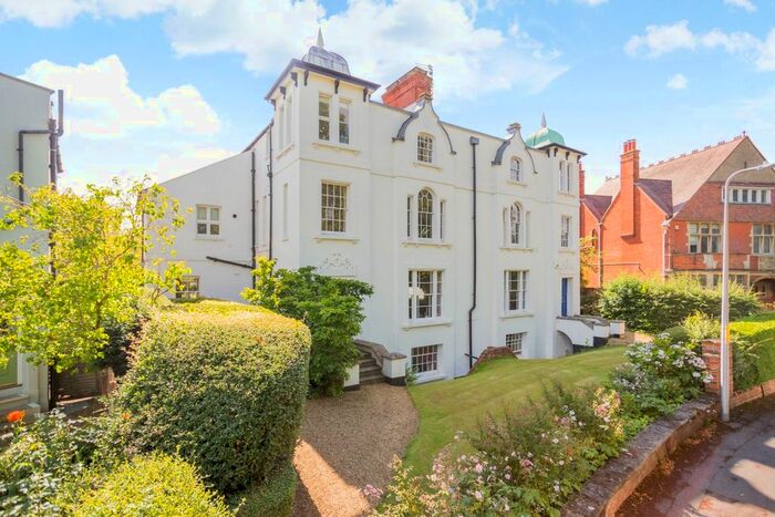 1 Bedroom Flat To Rent In Donnington Square, Newbury RG14