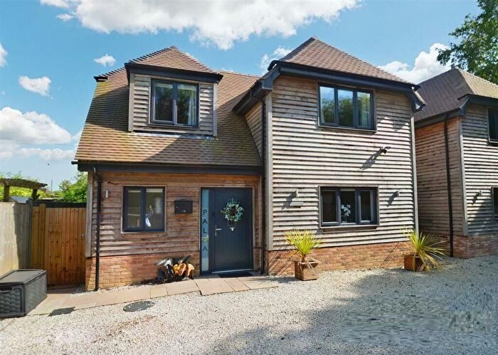 4 Bedroom Detached House For Sale In The Lees, Challock, TN25