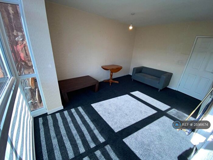 1 Bedroom Flat To Rent In Marine Court West, Whitley Bay, NE26