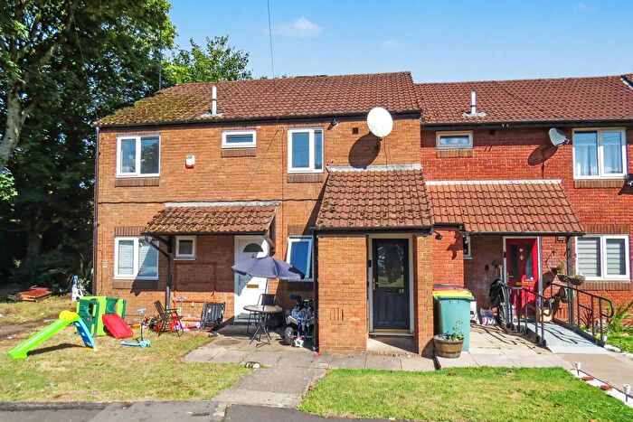2 Bedroom Flat For Sale In Goldburn Close, Ingol, Preston, Lancashire, PR2