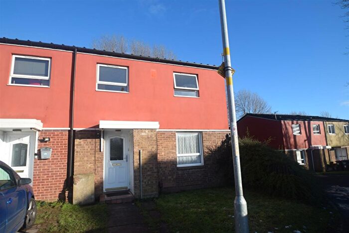 3 Bedroom Terraced House To Rent In Chiltern Gardens, Dawley, Telford, TF4