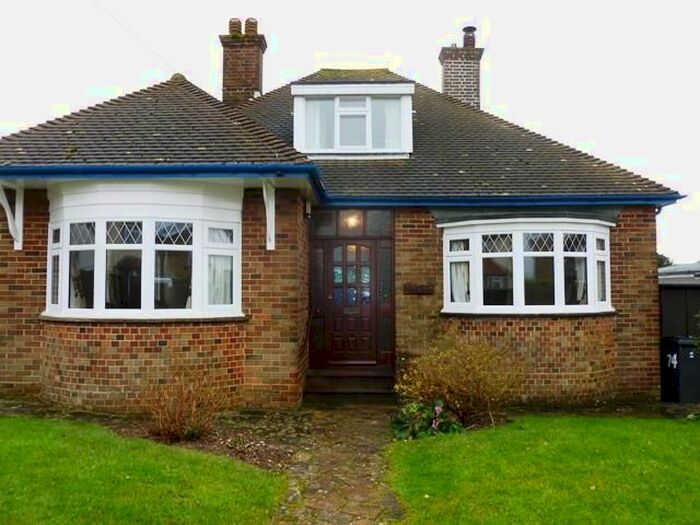 3 Bedroom Detached Bungalow To Rent In The Droveway, St. Margarets Bay, Dover, CT15