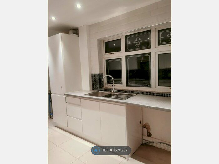 4 Bedroom Semi-Detached House To Rent In Egerton Park, Rock Ferry, CH42