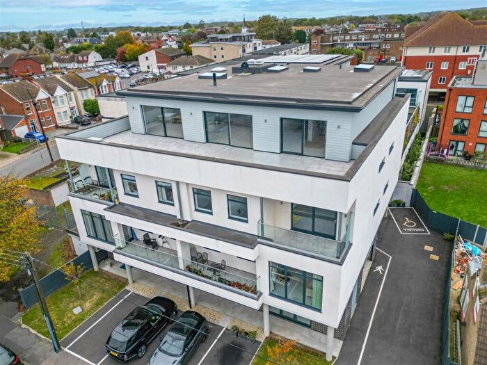 2 Bedroom Apartment For Sale In Cherry View, Beech Road, Benfleet, SS7