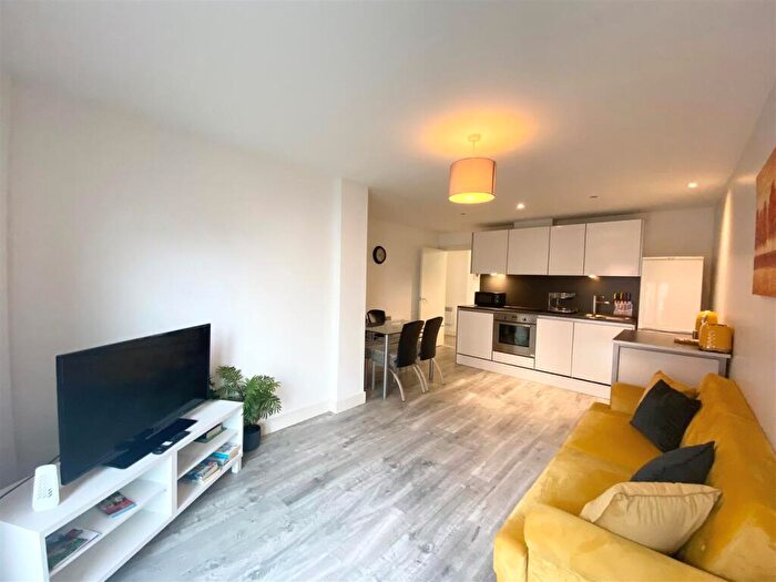 2 Bedroom Apartment To Rent In The Waterquarter, Cardiff Bay, CF10