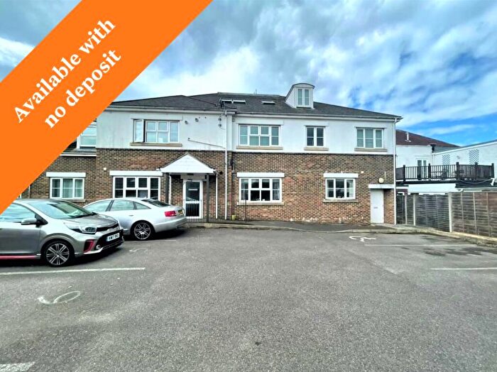 2 Bedroom Flat To Rent In Sandpiper House - Gold Sub, - Portsmouth Road, Lee On The Solent, Hampshire, PO13