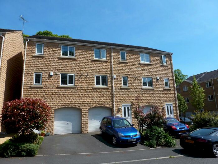 3 Bedroom Town House To Rent In Rosevale View, Sowerby Bridge, HX6