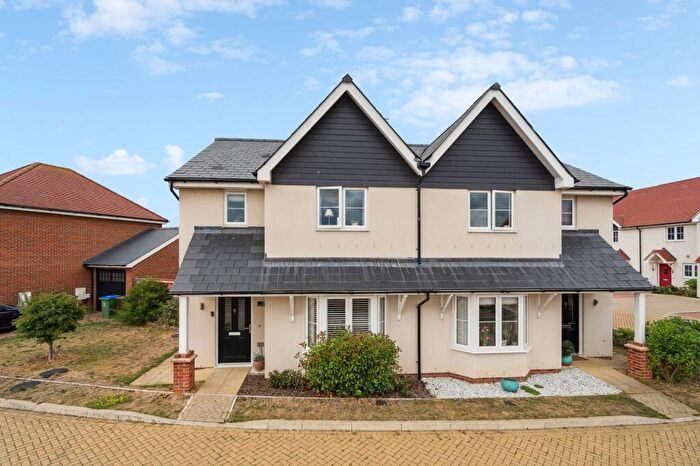 3 Bedroom Semi-Detached House For Sale In Rose Meadow, Haddenham, HP17