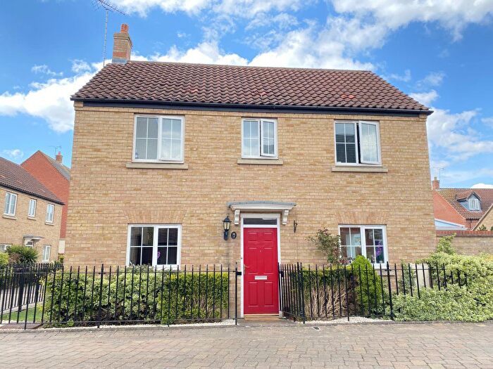 3 Bedroom Semi-Detached House To Rent In Knighton Close, Hampton Vale, Peterborough, PE7