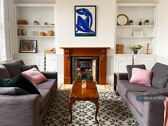 1 Bedroom Flat To Rent In Burrage Road, London, SE18