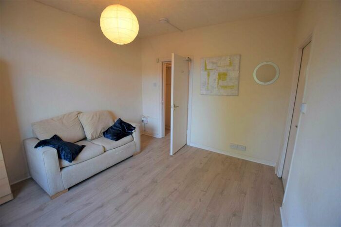 Apartment To Rent In Clarendon Road, Manchester, M16