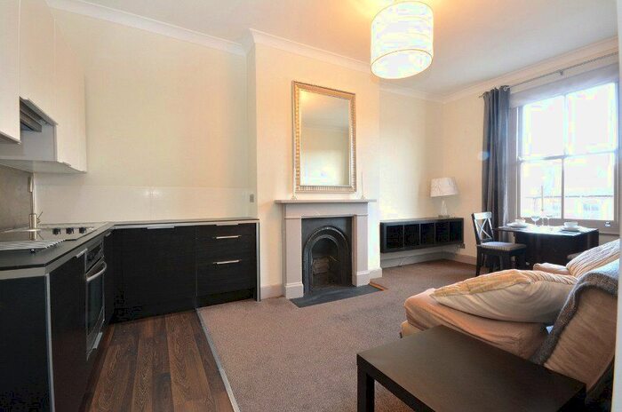 1 Bedroom Flat To Rent In Queenstown Road, London, SW8