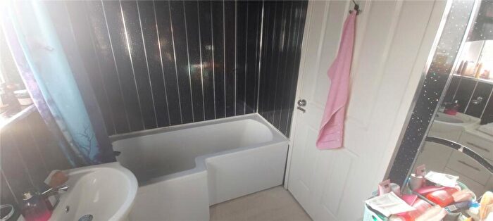 3 Bedroom Terraced House For Sale In Circular Road, Denton, Manchester, Greater Manchester, M34