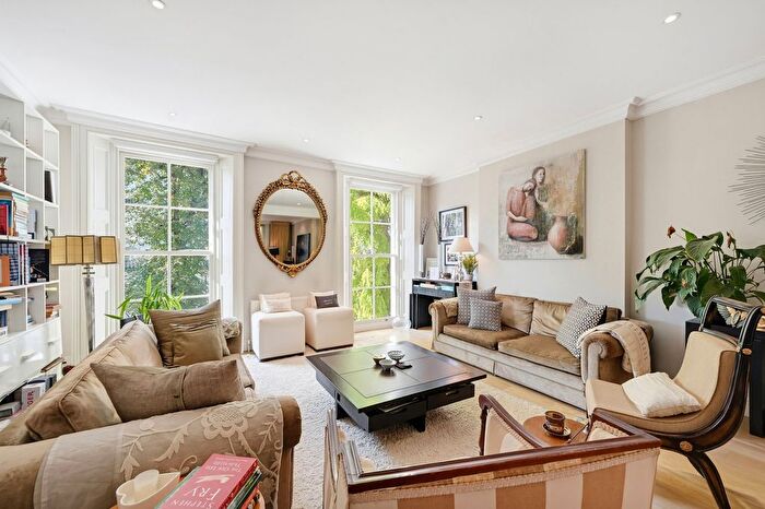 3 Bedroom Maisonette For Sale In Moorhouse Road, London, W2