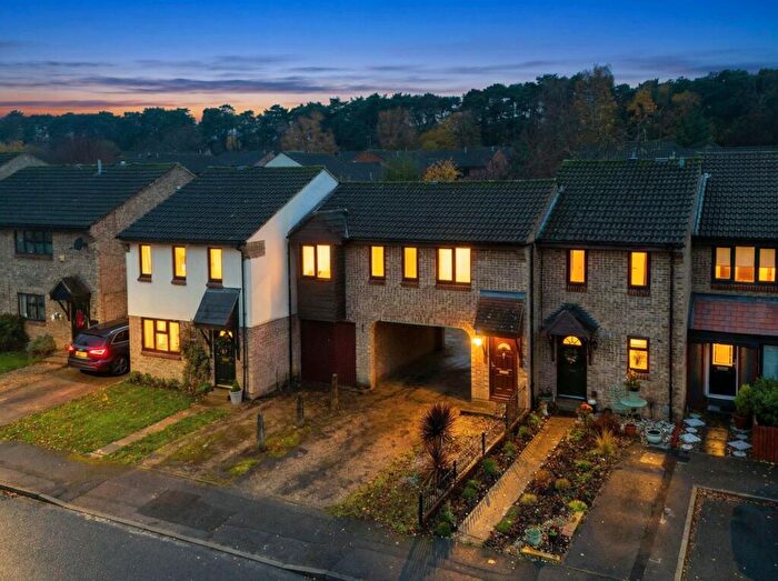 1 Bedroom Coach House For Sale In Chisbury Close, Bracknell, RG12