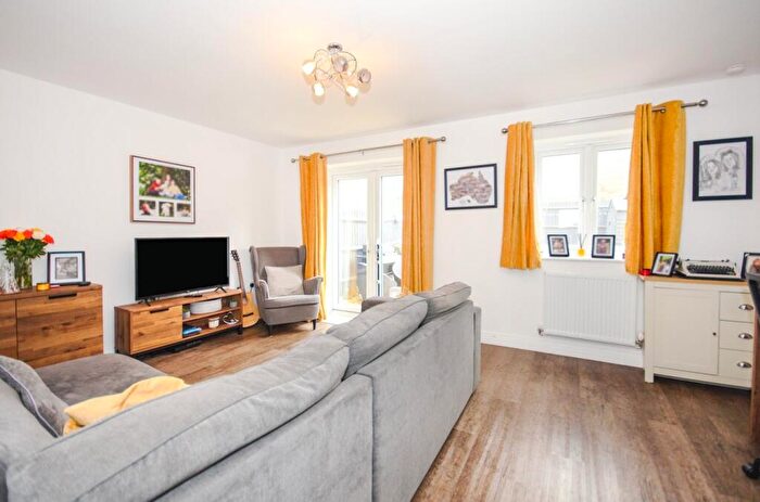 3 Bedroom Terraced House For Sale In Juniper Way, Eden Park, Rugby, CV21