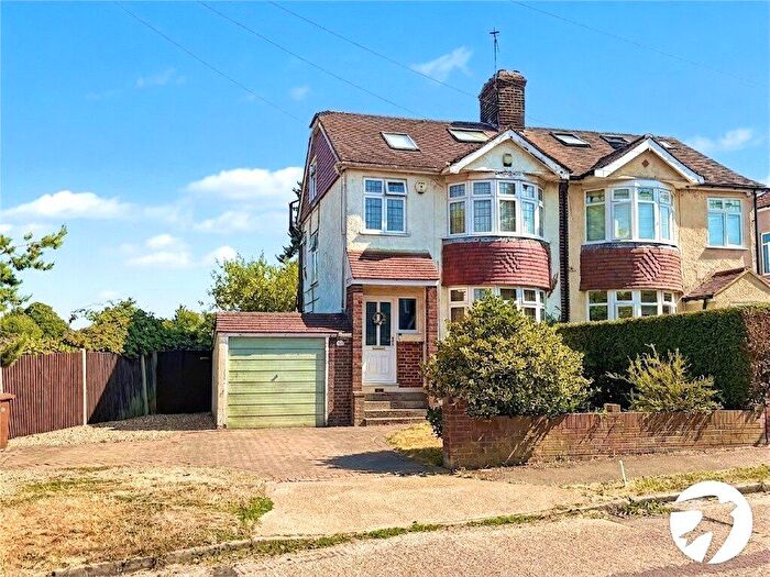 4 Bedroom Semi Detached House For Sale In Valley View Road, Rochester, Kent, ME1
