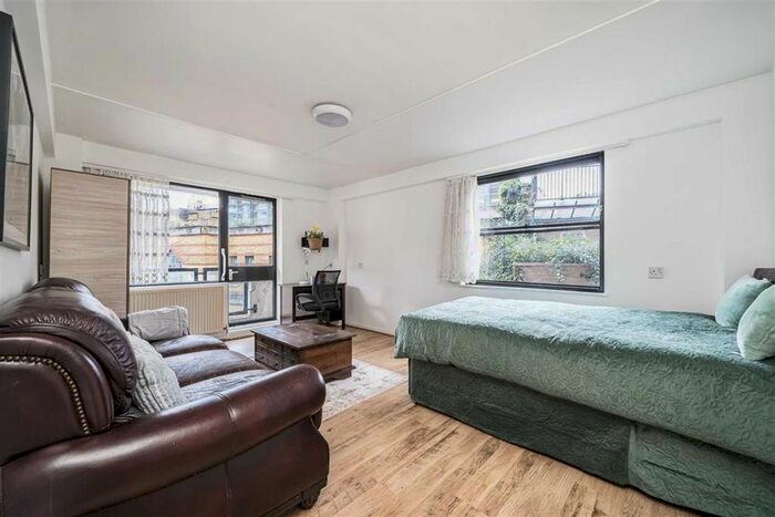1 Bedroom Flat To Rent In Newton Street, London, WC2B