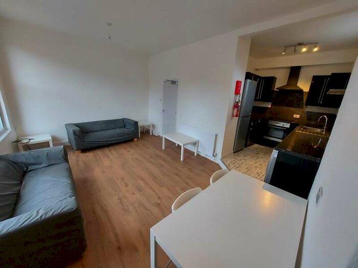 6 Bedroom Flat To Rent In Sharrow Vale Road, Sheffield, S11