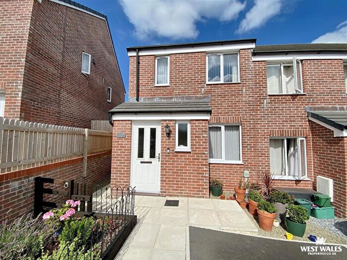 2 Bedroom End Terrace House For Sale In Tasker Way, Haverfordwest, SA61