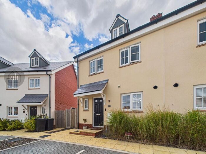 4 Bedroom Town House For Sale In Lady Road, Thurston, IP31
