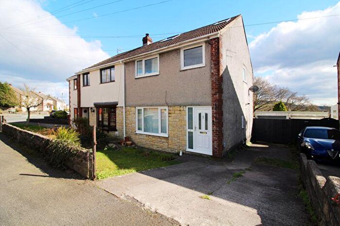 4 Bedroom Semi-Detached House For Sale In Tudor Way, Llantwit Fardre, Pontypridd, CF38