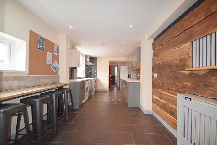 7 Bedroom House To Rent In North Road, Cardiff, CF10