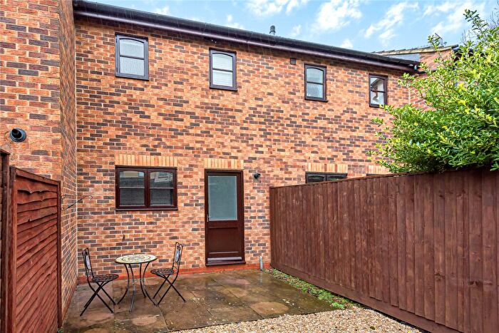 1 Bedroom Terraced House To Rent In Finch Close, Headington, OX3