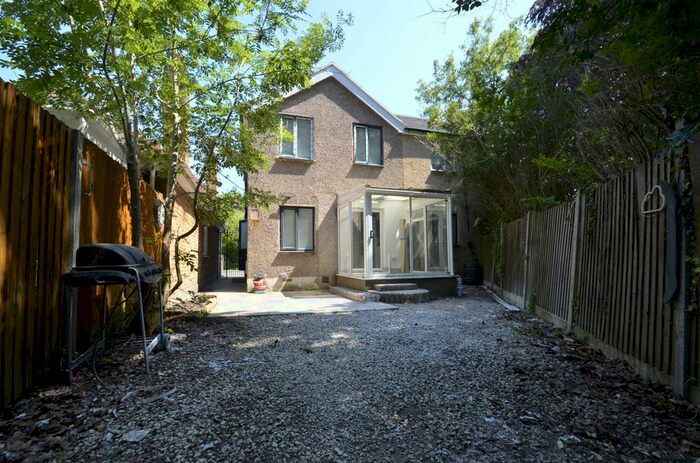 Studio To Rent In Marlborough Road, Ashford, TW15