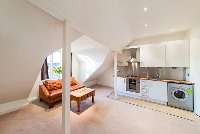 1 Bedroom Flat To Rent In St. Albans Avenue, London, W4