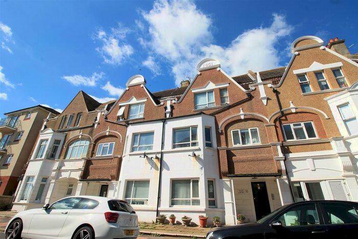 2 Bedroom Flat To Rent In Park Road, Bexhill-On-Sea TN39