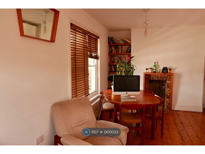 1 Bedroom Flat To Rent In Devereux Road, Southend-On-Sea, SS1